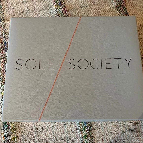 Sole Society Pump - Picture 5 of 6